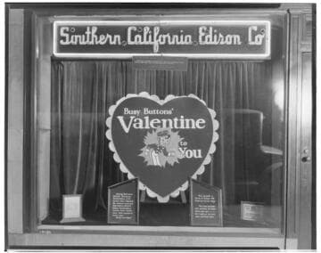 D2.1 - Displays, misc. - Busy Buttons Valentine's Day