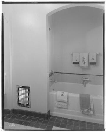 H2.4 - Home Bath - All Electric Home of Mrs. J. C. Hansen