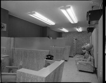 Lighting and AC in a beauty parlor