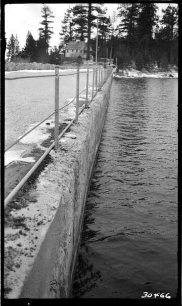 Big Creek, Huntington Lake Dams - Dam #2 - Spalled parapet wall