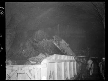 Big Creek - Mammoth Pool - Outlet heading making water at seam