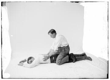 A1.7 - "Safety First" - Artificial respiration, first position on face [First