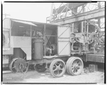 O1 - Oil Wells & Equipment - Close-up of Portable Pulling Outfit - Rosecrans