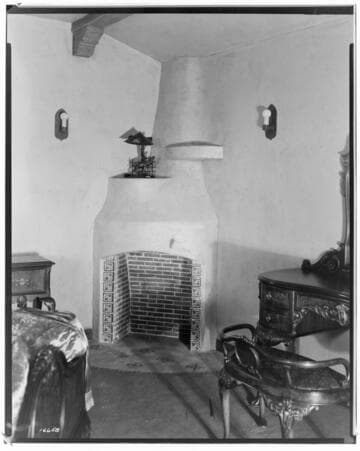 H2.7 - Home Living Room - H. C. Smith residence