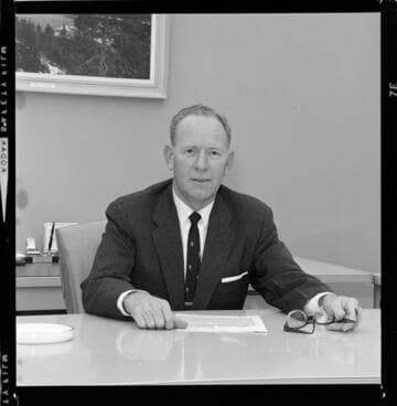 Medallion Home award presented to developers for Royal Palms apartments