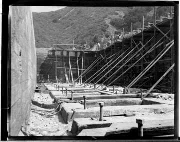 A construction crew working on the construction of Santa Ana River #1 Hydro Plant