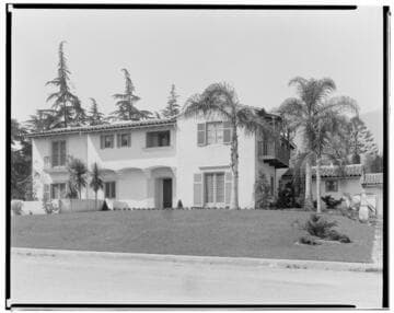 H2.2 - Home Electric Home Tour - Air heaters in home of Mrs. Carrie Moorhouse