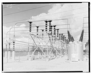 Saugus Substation - Oil Switches on 220kV Rack