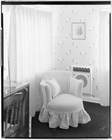 H2.7 - Home Living Room - All Electric Home of Mr. Loetcher