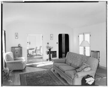 H2.7 - Home Living Room - All Electric Home of W. C. Hohmann
