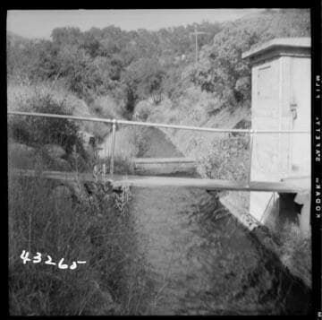 Kaweah #2 - Gauging Station at intake looking upstream toward measuring section
