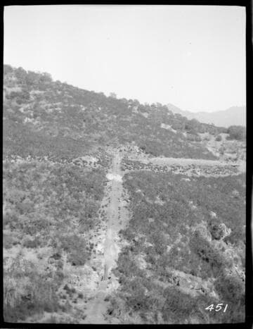 The pipeline and reservoir at Tule Plant while under construction