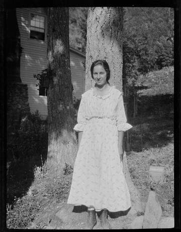 Elsie Evelyn Starritt - Karok