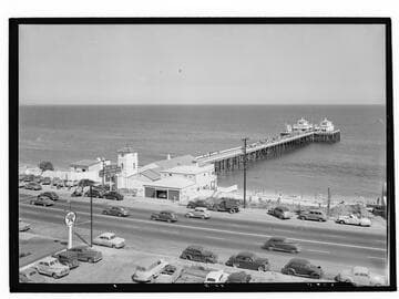 Malibu Sport Fishing Pier on Pacific Coast Highway