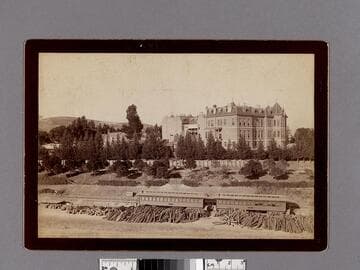 Train cars near St. Vincent Sanitarium, Los Angeles
