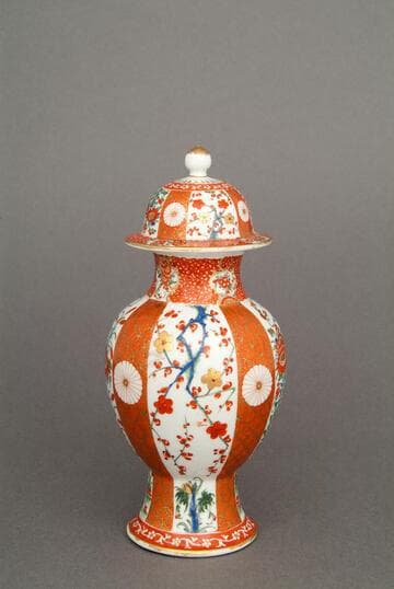 Scarlet "Japan" vase [5 of 5]