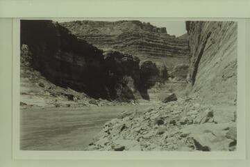 Vaseys Paradise. Lees Ferry gauge: 19,000 cfs