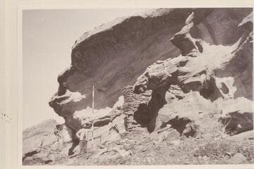 Small ruin, probably near White Canyon