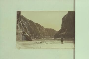 Swimming at Sentinel Rock. RB-MV Expedition--1250