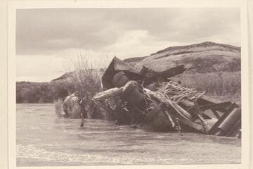 Wreck of Stanton Dredge.  Just beginning to rain