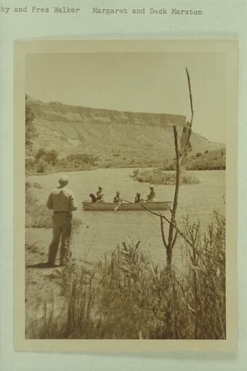 Landing for a lunch stop below Gateway.  Becky and Pres Walker, Margaret and Dock Marston