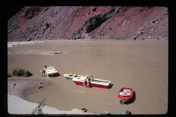 Boats at head of Hance, 38,800 cfs