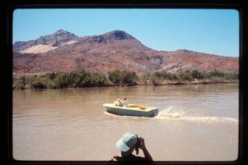 18' jet moves up river; Lees Ferry
