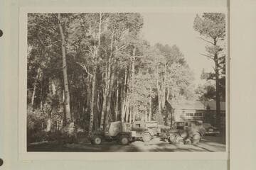 Loading the jeeps at the Frost Ranch. Monticello