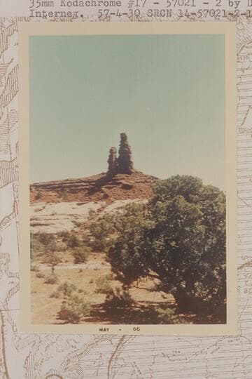 "The Pioneer Women and her Daughter" en route to Lizard Rock