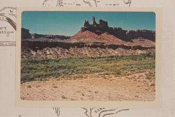 Across Green River to Horsethief Canyon at left. The buttes are at the upriver side of the Canyon