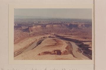 Loop of the Green River between Miles 25 and 28. Stillwater Canyon