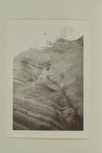 Caves and walls near dredge