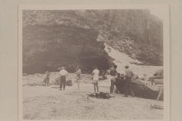 House-Rock Canyon camp. Dinner. Lucile Hiser; Wayne Hiser; Bestor Robinson; Nevills? Garth Marston; Frank Wright. The beach is covered at high River stages