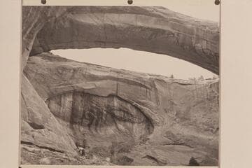 Hawkeye Arach. Jorgen Visbak and Bill Belknap at left