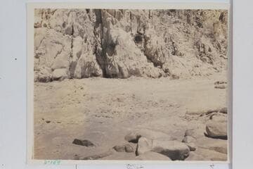 Bus Hatch in Monument Creek Rapid.  Bright Angel gauge:  2,070 cfs