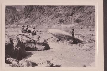 Salvage efforts on the "Powell" which became locked in the rocks of Dubendorff Rapid 1927, July 27