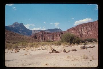 Up river from right bank lower end Unkar Rapids