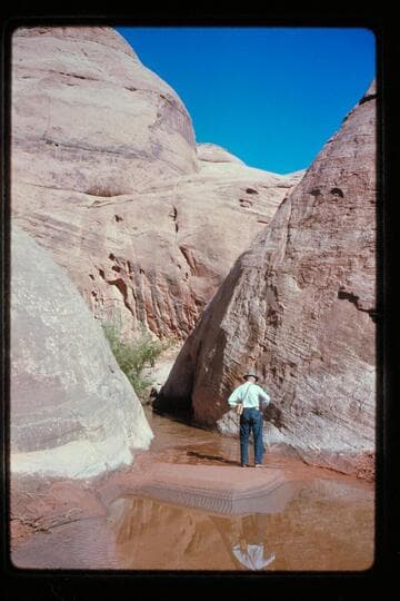 Pass west of Nasja; Slim rides through