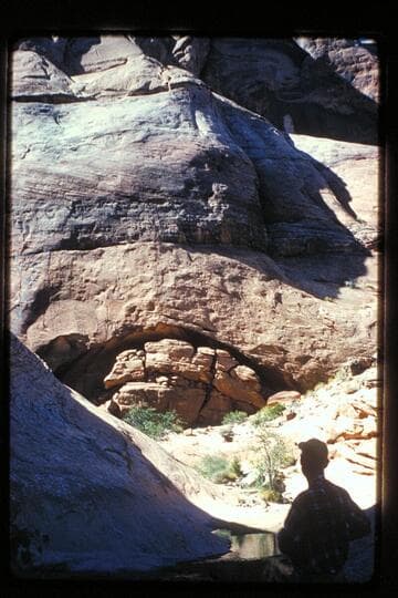 Cave in the making, Moepitz Canyon