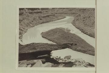 Bowknot Bend in Labyrinth Canyon