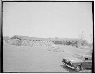 Becket, Mr. and Mrs. Welton, residence