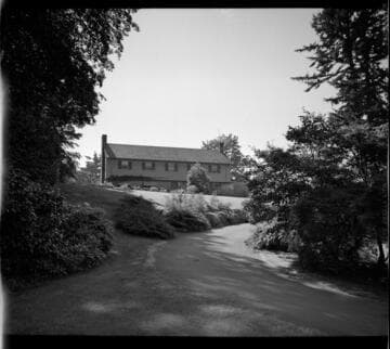 Landscaping images for Joseph E. Howland: McCormack residence