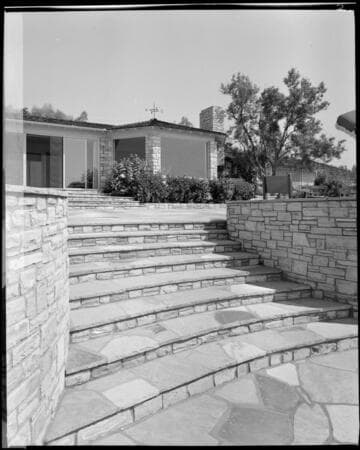 Von Dehn, Hyatt Robert [and Ginny Simms], residence