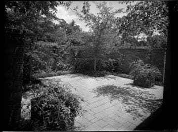 Landscaping in Dallas for Joseph E. Howland: Reed residence