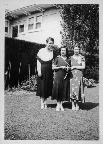 Mabel Hong and two unidentified women