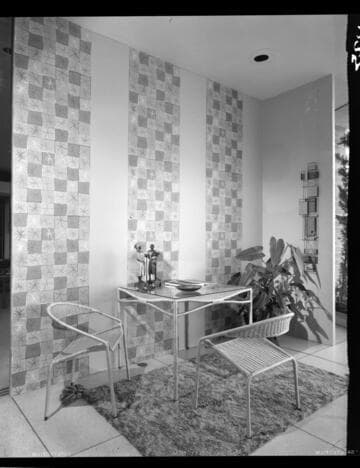 Robertson [Boulevard] window