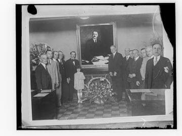 Bank of Italy group portrait with girl