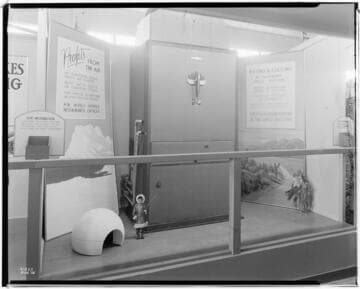 D2.4 - Displays, Fairs - Pomona Fair Exhibit