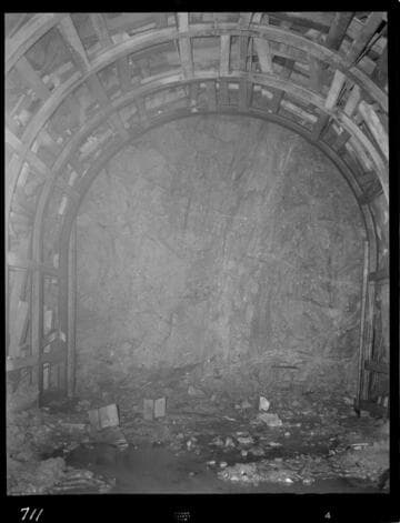 Big Creek - Mammoth Pool - Looking at power tunnel face