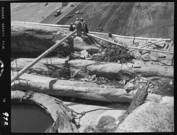Big Creek - Mammoth Pool - Rock seam in East Abutment